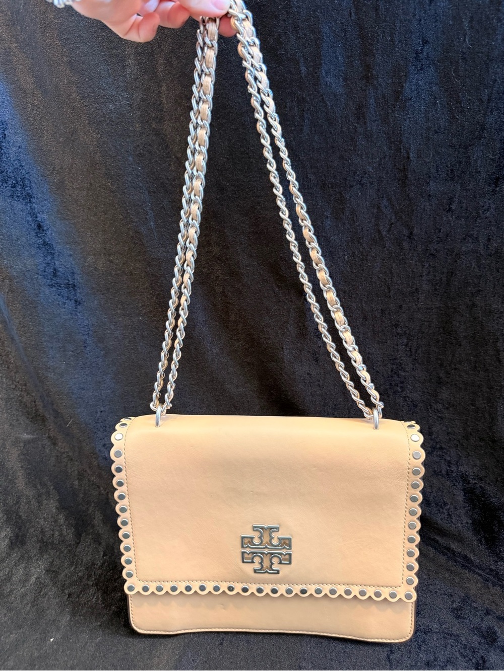 Tory Burch Beige Leather Chain Shoulder Bag with Scalloped Trim